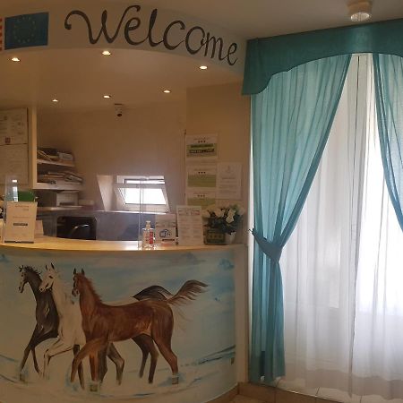 Hotel Arco Romana Милано Екстериор снимка