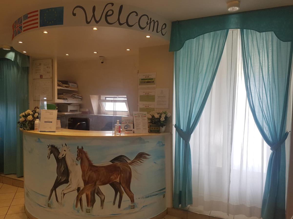 Hotel Arco Romana Милано Екстериор снимка