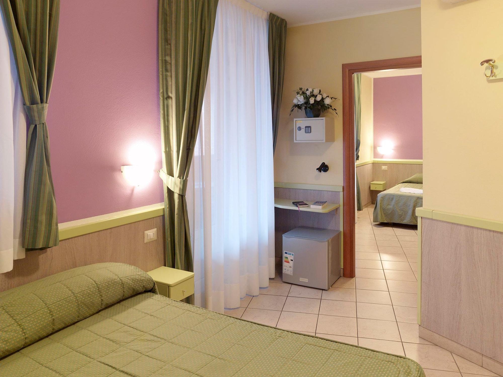 Hotel Arco Romana Милано Екстериор снимка