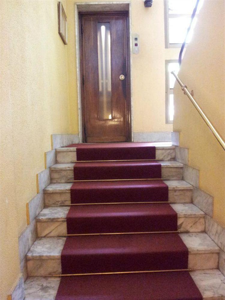 Hotel Arco Romana Милано Екстериор снимка