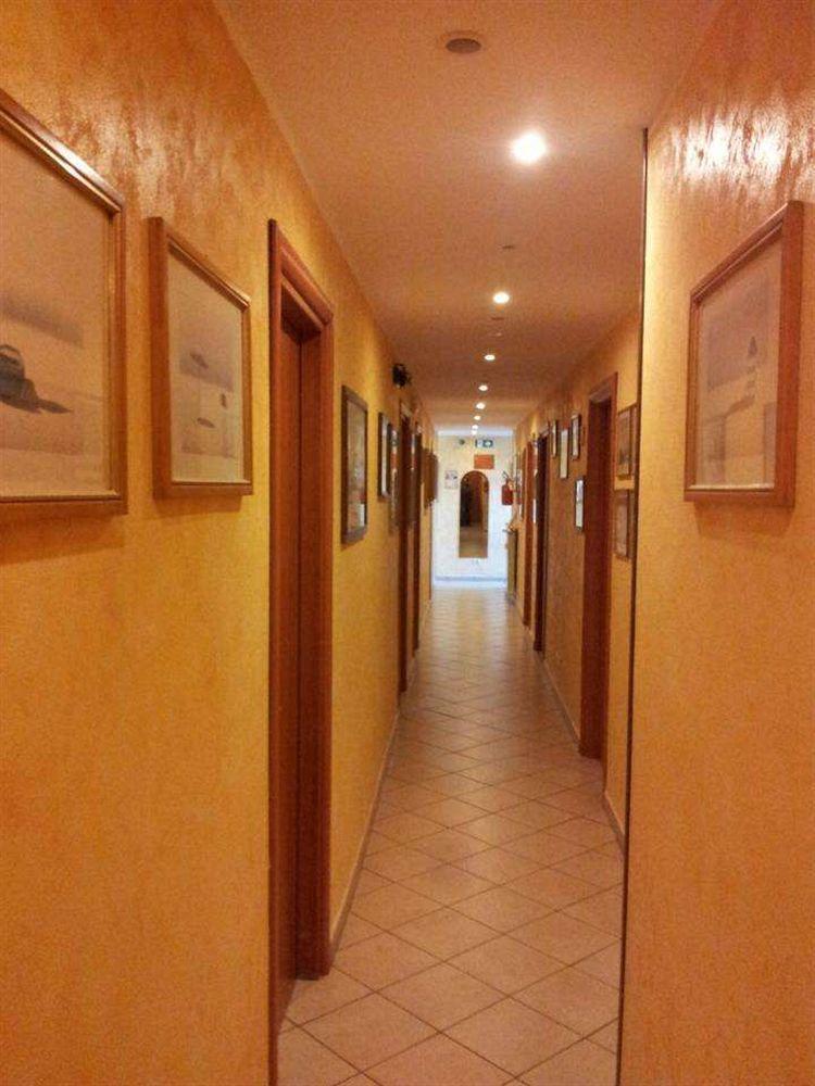 Hotel Arco Romana Милано Екстериор снимка